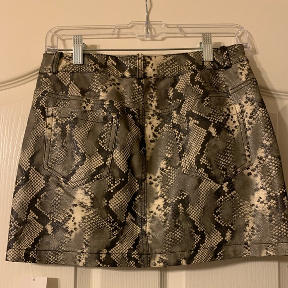 Nordstrom animal print skirt - Picture 2 of 3